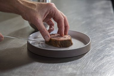 Profitez de la côte de veau.