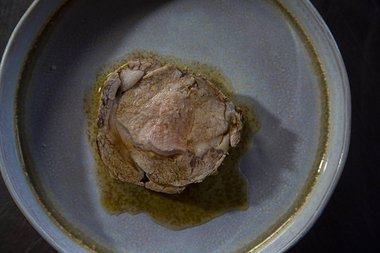 Profitez de la roulade de veau.